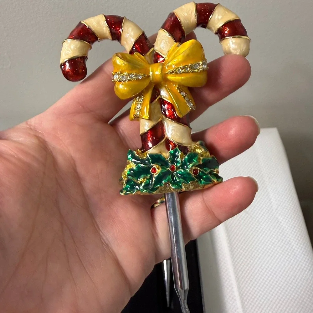 Bombay‎ Christmas Wine Stopper Corkscrew Set Candy Cane Holiday Decor